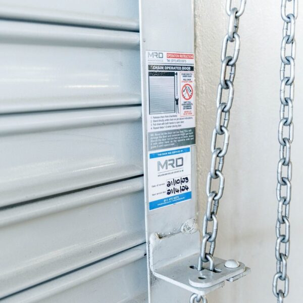 chain-operated vertical overhead sectional doors 2 Chain-Operated Vertical Sectional Overhead Doors